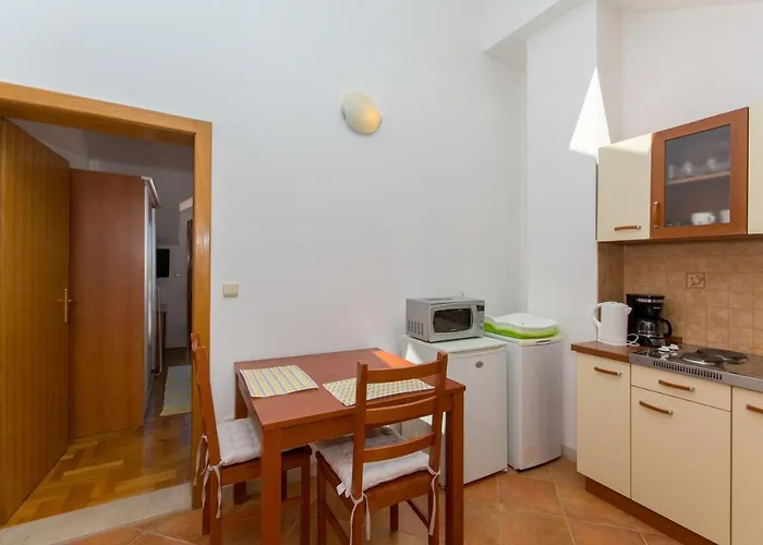 In Port With Sea View Appartement