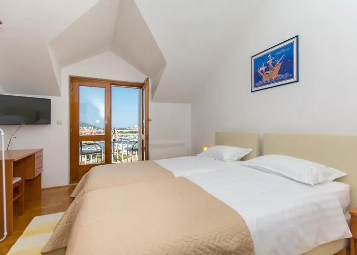 In Port With Sea View Appartement