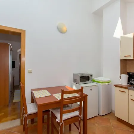 In Port With Sea View Daire