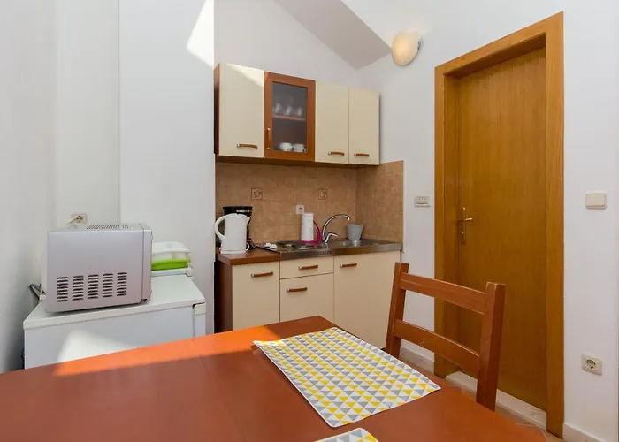 Apartmán In Port With Sea View